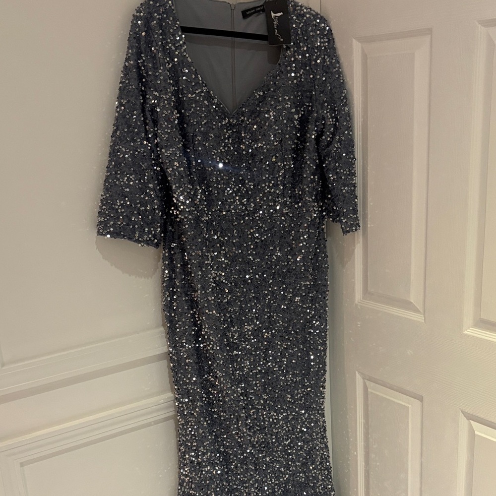 Sparkling V-Neck Mermaid Sequin Dress